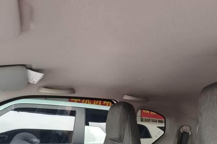 Used Wuling Hongguang MINIEV 2022 Macaron Fashion Model Lithium Iron Phosphate Headliner