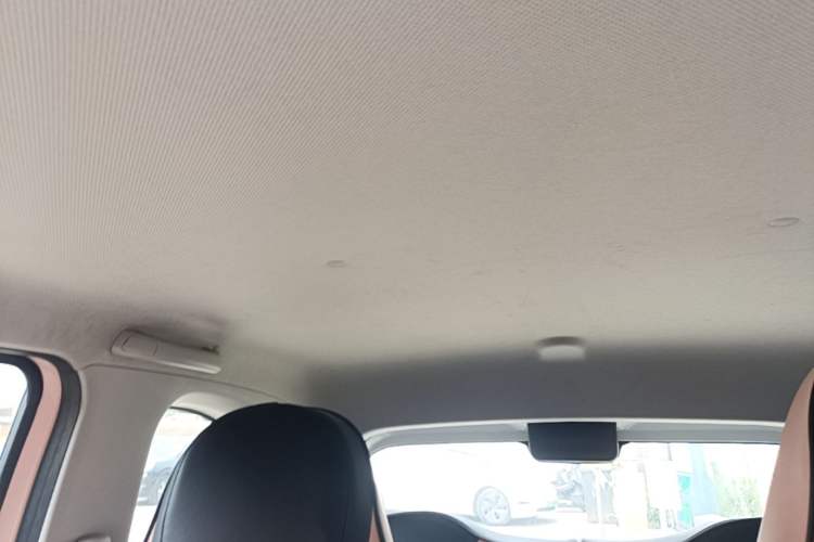 Used Wuling Hongguang MINIEV 2022 Macaron Premium Model – Lithium Iron Phosphate Headliner