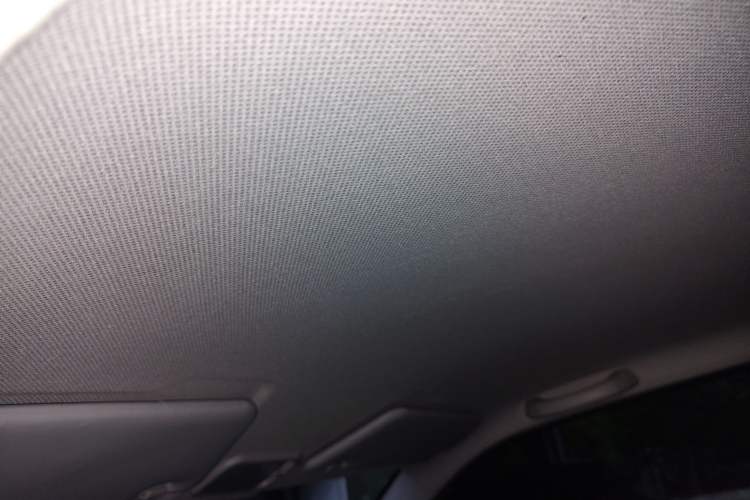 Used Wuling Hongguang MINIEV 2022 Macaron Fashion Model Lithium Iron Phosphate Headliner