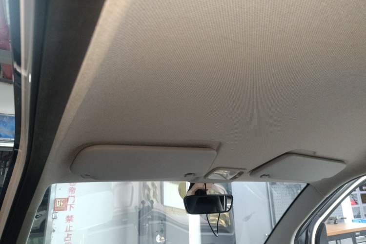 Used Wuling Hongguang MINIEV 2022 Macaron Premium Model – Lithium Iron Phosphate Headliner