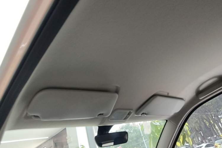 Used Wuling Hongguang MINIEV 2022 Macaron Premium Model – Lithium Ternary Battery Headliner