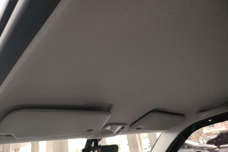 Used Wuling Hongguang MINIEV 2022 Macaron Fashion Model Lithium Iron Phosphate Headliner