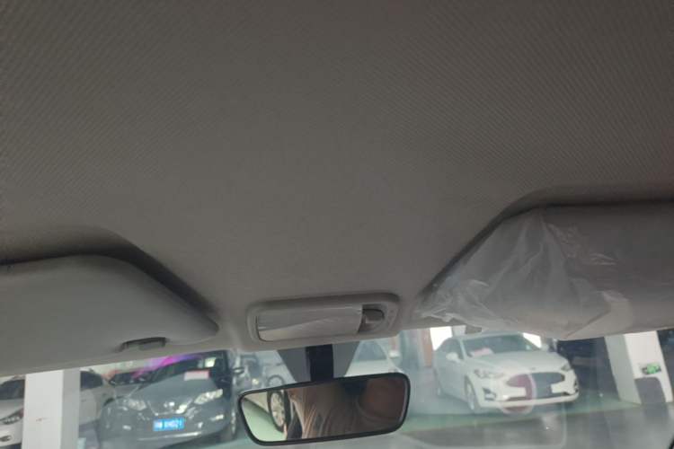 Used Wuling Hongguang MINIEV 2022 Macaron Premium Model – Lithium Iron Phosphate Headliner