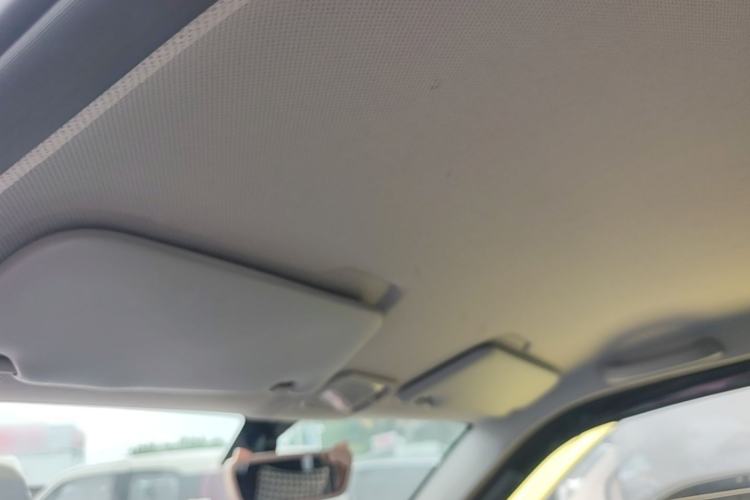 Used Wuling Hongguang MINIEV 2022 Macaron Premium Model – Lithium Iron Phosphate Headliner