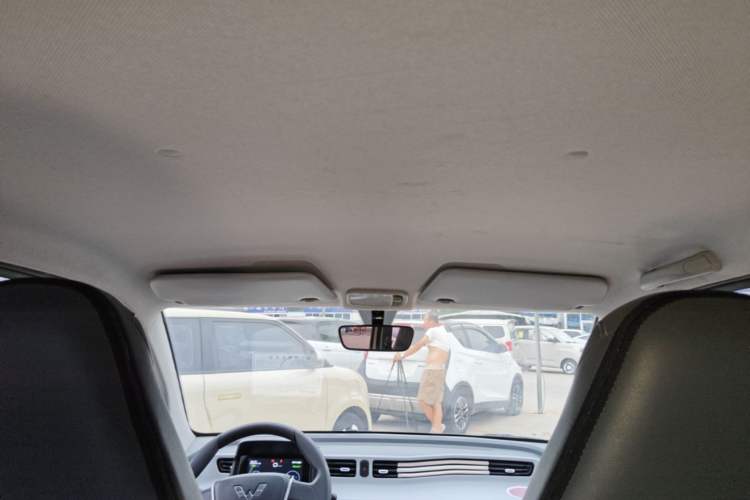 Used Wuling Hongguang MINIEV 2022 Macaron Premium Model – Lithium Ternary Battery Headliner