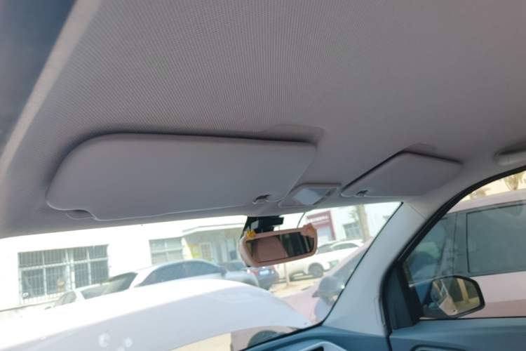 Used Wuling Hongguang MINIEV 2022 Macaron Premium Model – Lithium Iron Phosphate Headliner
