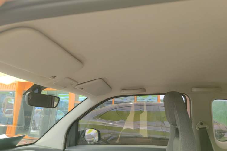 Used Wuling Hongguang MINIEV 2022 Macaron Fashion Model Lithium Iron Phosphate Headliner