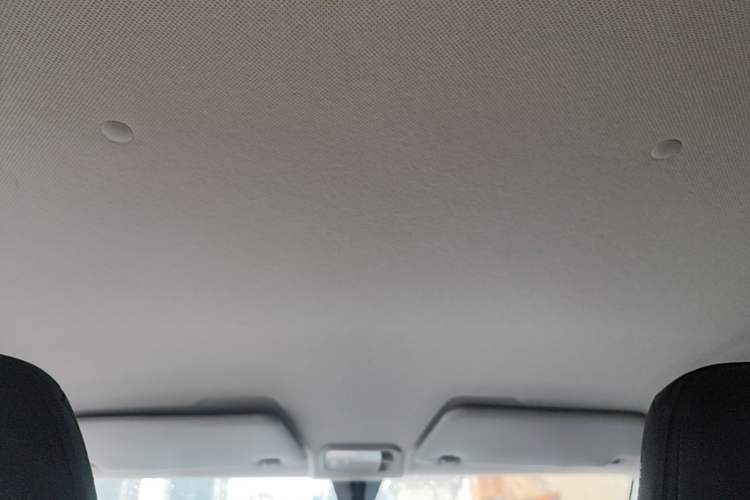 Used Wuling Hongguang MINIEV 2022 Macaron Premium Model – Lithium Iron Phosphate Headliner