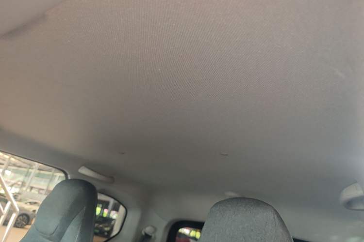 Used Wuling Hongguang MINIEV 2022 Macaron Premium Model – Lithium Iron Phosphate Headliner