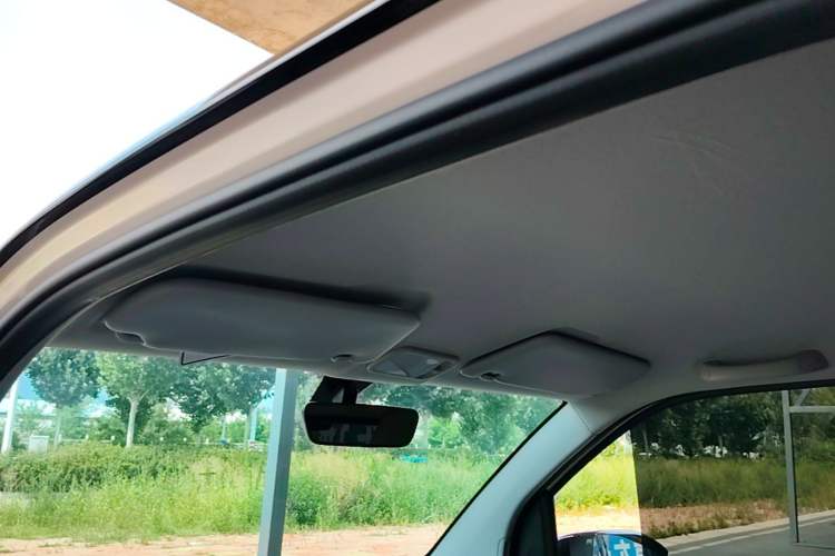 Used Wuling Hongguang MINIEV 2022 Macaron Premium Model – Lithium Iron Phosphate Headliner
