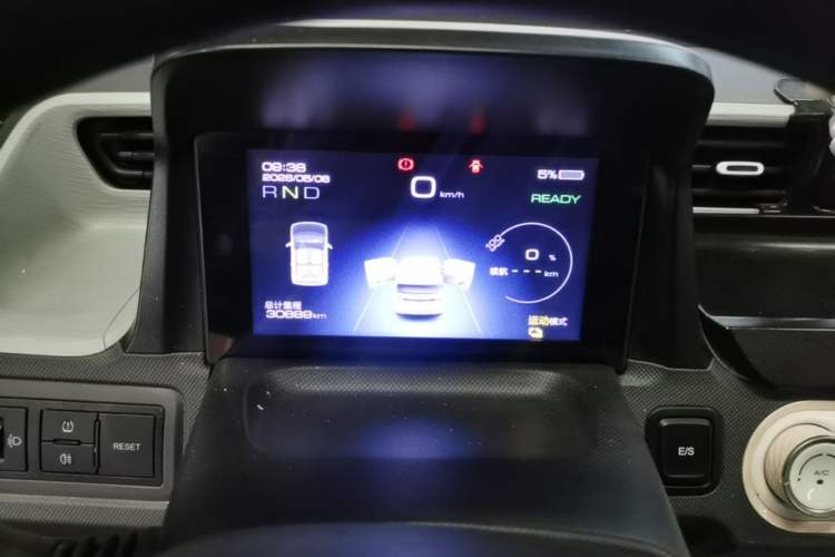 Used Wuling Hongguang MINIEV 2022 Macaron Fashion Edition Lithium-Nickel-Cobalt-Alpha-oxide Instrument Cluster