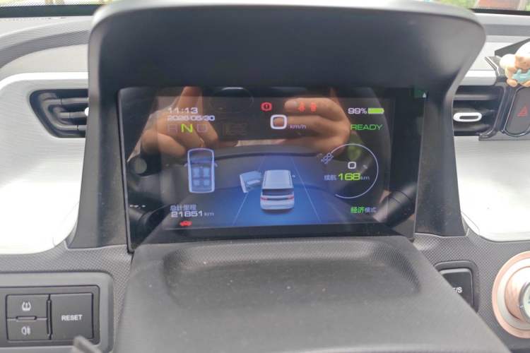 Used Wuling Hongguang MINIEV 2022 Macaron Premium Model – Lithium Iron Phosphate Instrument Cluster