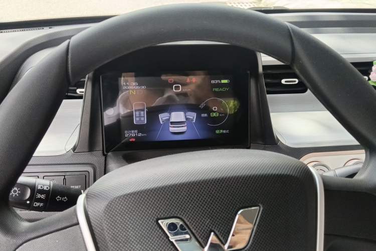 Used Wuling Hongguang MINIEV 2022 Macaron Fashion Model Lithium Iron Phosphate Instrument Cluster