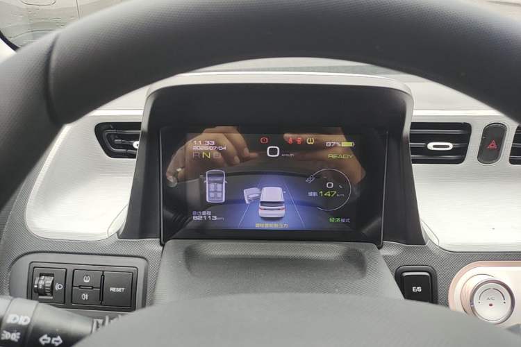 Used Wuling Hongguang MINIEV 2022 Macaron Premium Model – Lithium Iron Phosphate Instrument Cluster