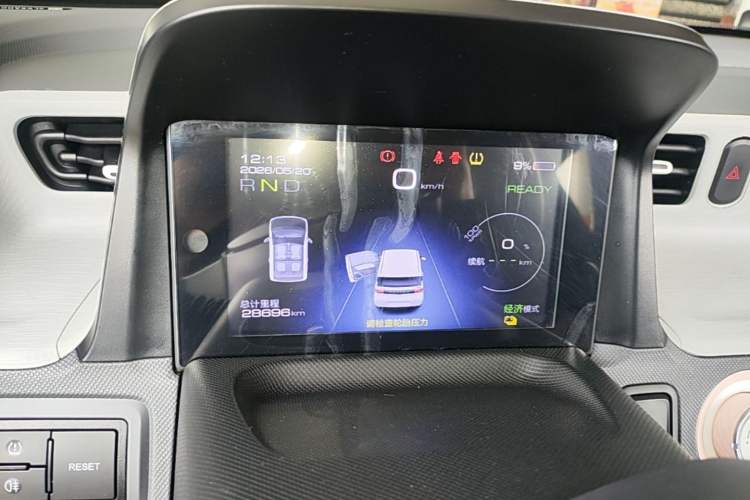 Used Wuling Hongguang MINIEV 2022 Macaron Fashion Model Lithium Iron Phosphate Instrument Cluster