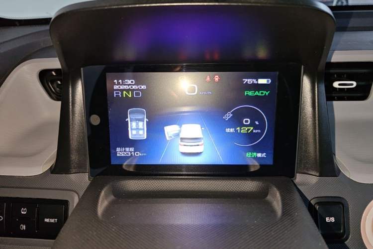 Used Wuling Hongguang MINIEV 2022 Macaron Premium Model – Lithium Iron Phosphate Instrument Cluster