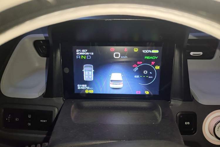 Used Wuling Hongguang MINIEV 2022 Macaron Premium Model – Lithium Iron Phosphate Instrument Cluster