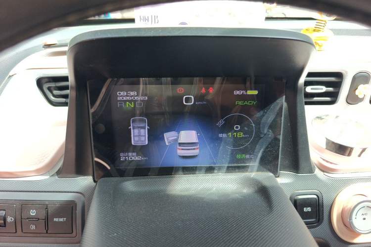 Used Wuling Hongguang MINIEV 2022 Macaron Fashion Edition Lithium-Nickel-Cobalt-Alpha-oxide Instrument Cluster