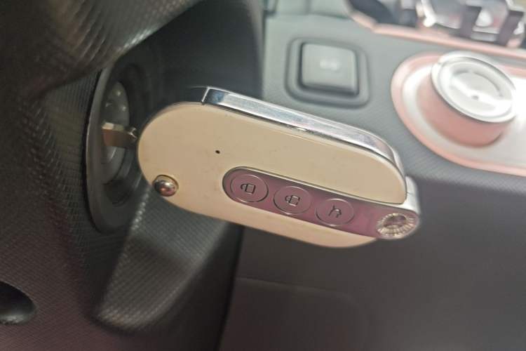 Used Wuling Hongguang MINIEV 2022 Macaron Premium Model – Lithium Iron Phosphate Interior 1