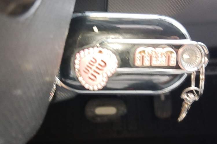 Used Wuling Hongguang MINIEV 2022 Macaron Premium Model – Lithium Ternary Battery Interior 1