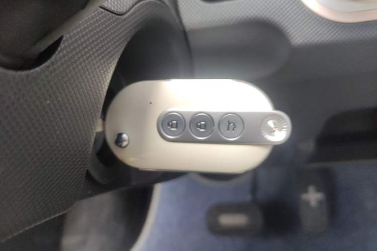 Used Wuling Hongguang MINIEV 2022 Macaron Premium Model – Lithium Iron Phosphate Interior 1