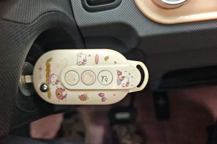 Used Wuling Hongguang MINIEV 2022 Macaron Premium Model – Lithium Iron Phosphate Interior 1