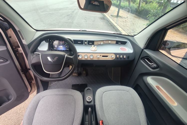 Used Wuling Hongguang MINIEV 2022 Macaron Fashion Edition Lithium-Nickel-Cobalt-Alpha-oxide Interior 1