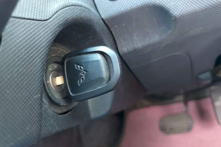 Used Wuling Hongguang MINIEV 2022 Macaron Premium Model – Lithium Iron Phosphate Interior 1