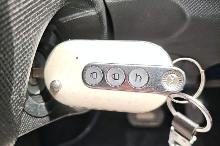 Used Wuling Hongguang MINIEV 2022 Macaron Premium Model – Lithium Iron Phosphate Interior 1