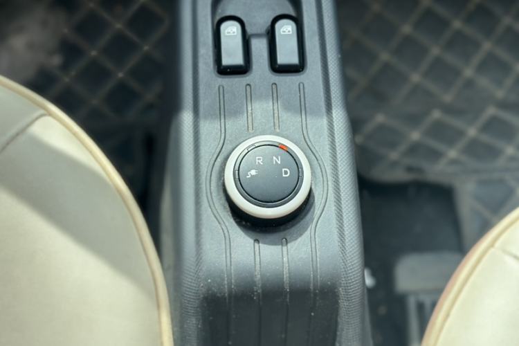 Used Wuling Hongguang MINIEV 2022 Macaron Premium Model – Lithium Iron Phosphate Interior 2