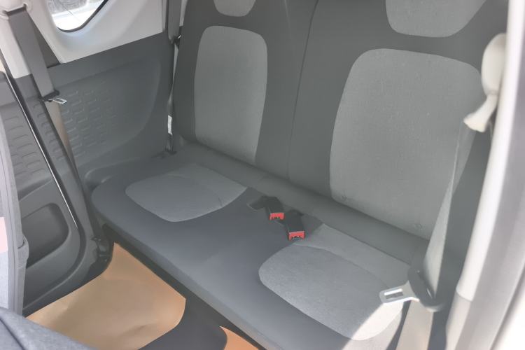 Used Wuling Hongguang MINIEV 2022 Macaron Premium Model – Lithium Iron Phosphate Interior 2