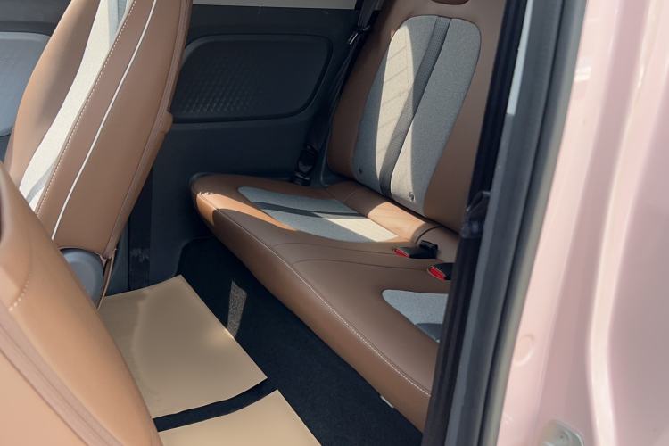 Used Wuling Hongguang MINIEV 2022 GAMEBOY 200km Gaming Edition with Lithium Iron Phosphate Interior 2