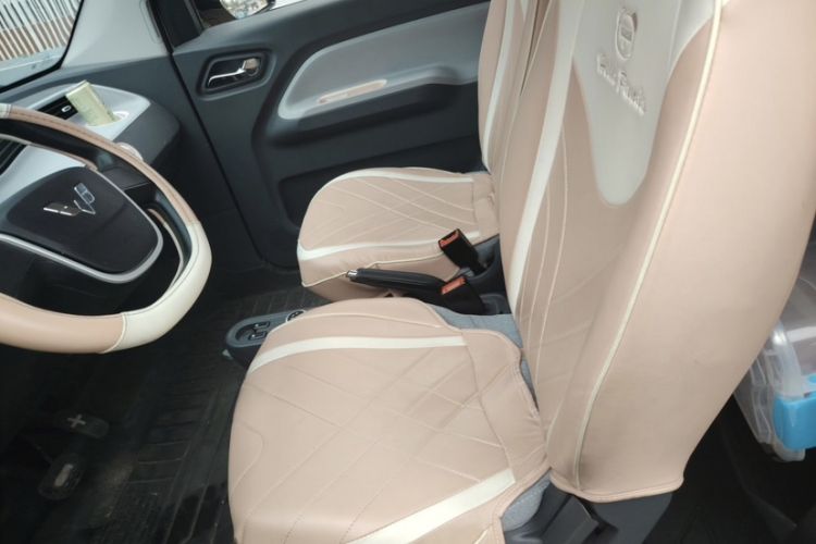 Used Wuling Hongguang MINIEV 2022 Macaron Premium Model – Lithium Iron Phosphate Interior 2