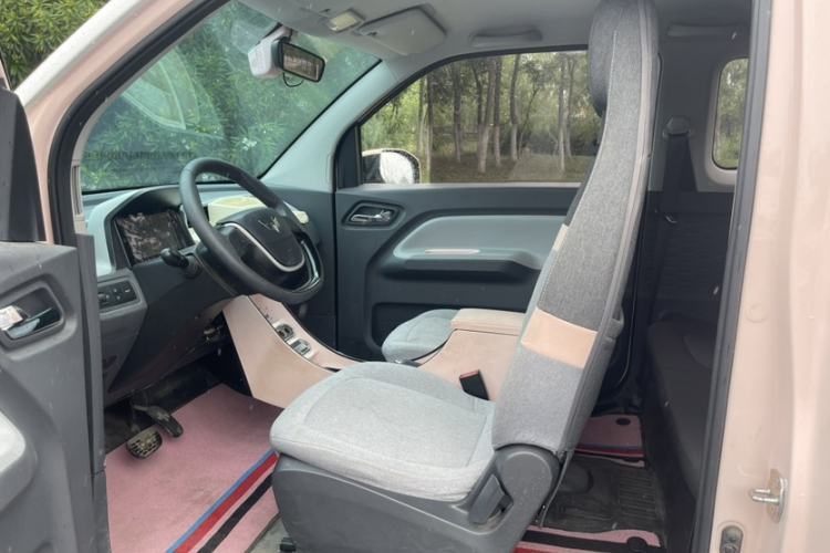 Used Wuling Hongguang MINIEV 2022 Macaron Premium Model – Lithium Iron Phosphate Interior 2