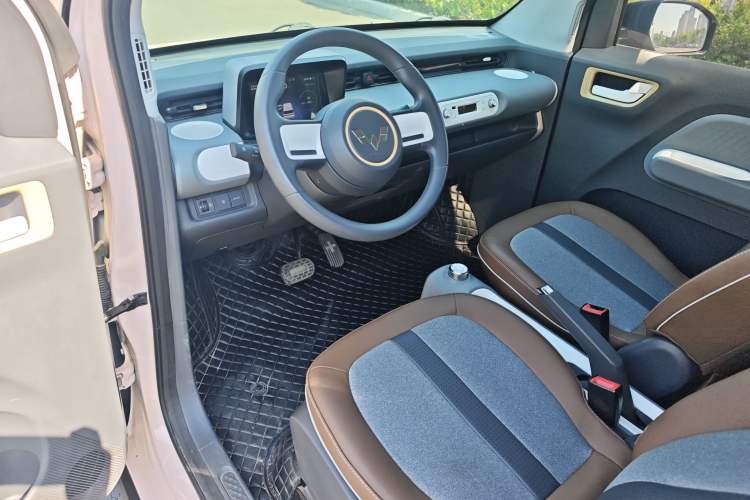 Used Wuling Hongguang MINIEV 2022 GAMEBOY 200km Play Edition with Lithium Iron Phosphate Interior 2