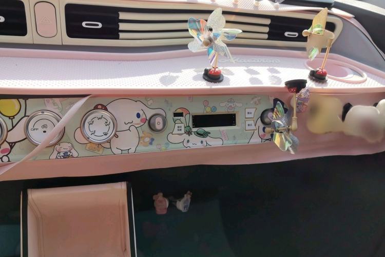 Used Wuling Hongguang MINIEV 2022 Macaron Premium Model – Lithium Iron Phosphate Interior 3
