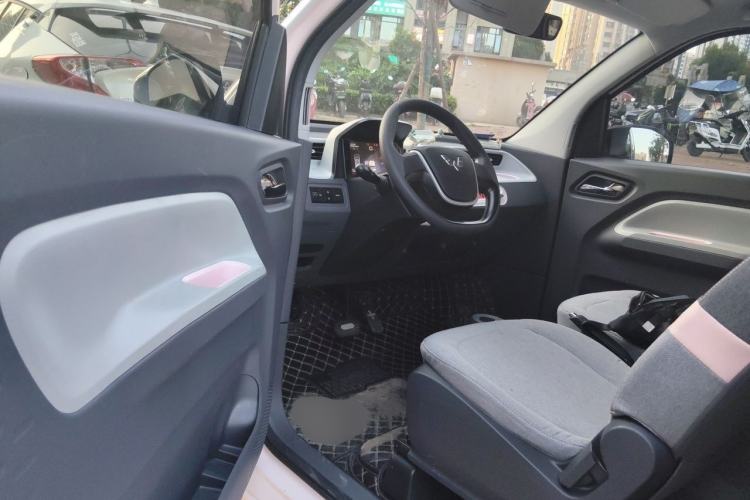 Used Wuling Hongguang MINIEV 2022 Macaron Premium Model – Lithium Iron Phosphate Interior 3