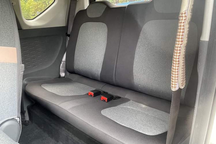 Used Wuling Hongguang MINIEV 2022 Macaron Fashion Edition Lithium-Nickel-Cobalt-Alpha-oxide Interior 3