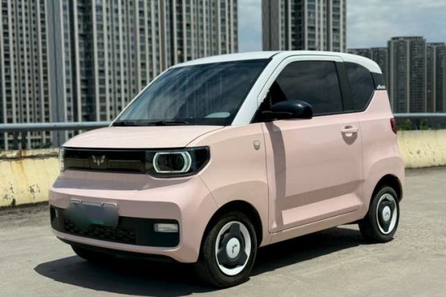 Used Wuling Hongguang MINIEV 2022 Macaron Premium Model – Lithium Iron Phosphate