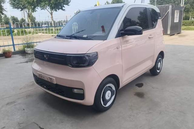 Ojetý Wuling Hongguang MINIEV 2022 Macaron Premium Model – Lithium Iron Phosphate