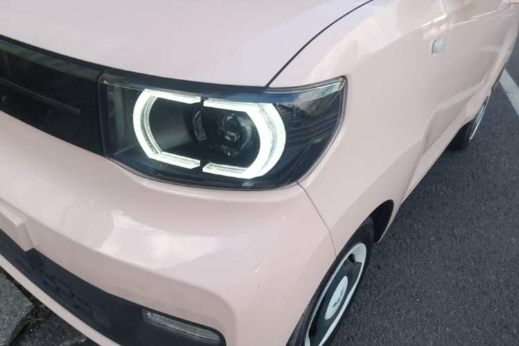 Used Wuling Hongguang MINIEV 2022 Macaron Premium Model – Lithium Iron Phosphate Left Front Headlight