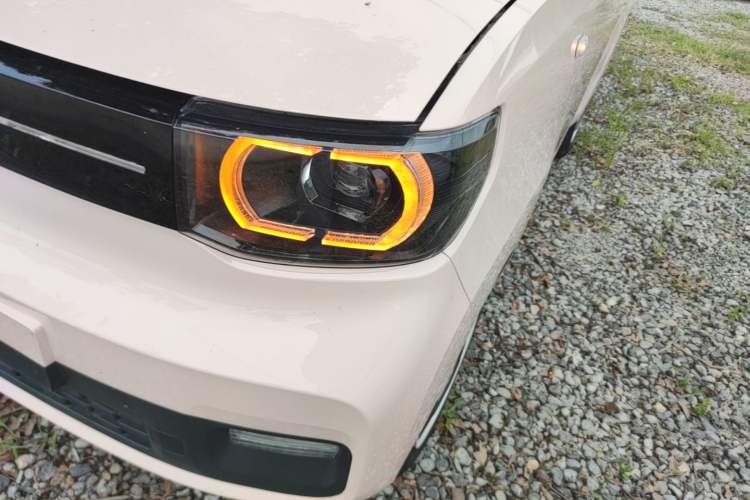 Used Wuling Hongguang MINIEV 2022 Macaron Premium Model – Lithium Iron Phosphate Left Front Headlight