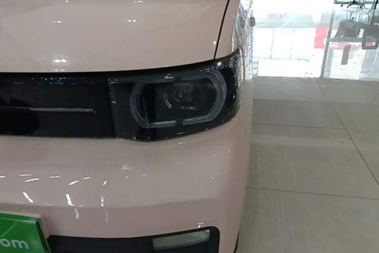 Used Wuling Hongguang MINIEV 2022 Macaron Premium Model – Lithium Iron Phosphate Left Front Headlight
