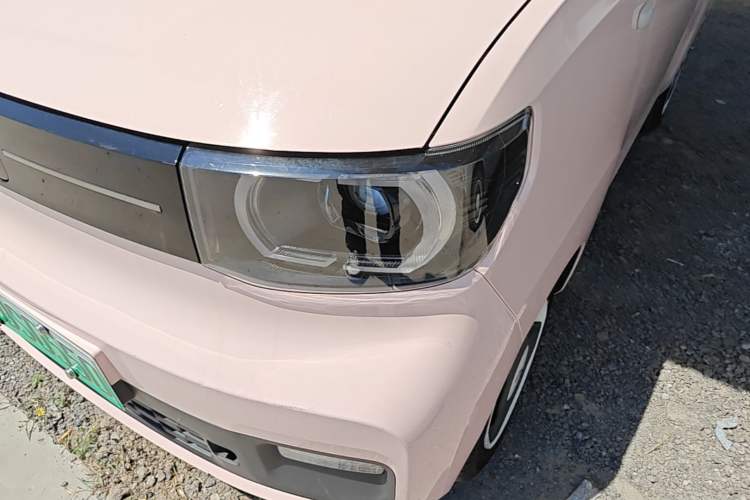 Used Wuling Hongguang MINIEV 2022 Macaron Premium Model – Lithium Iron Phosphate Left Front Headlight