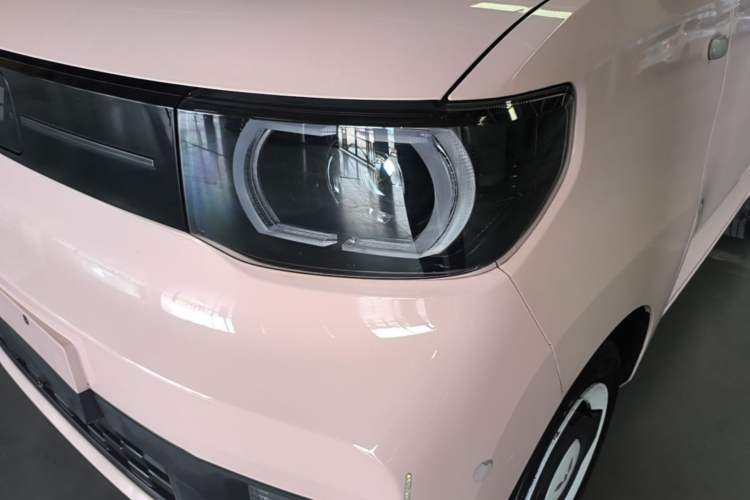 Used Wuling Hongguang MINIEV 2022 Macaron Premium Model – Lithium Ternary Battery Left Front Headlight