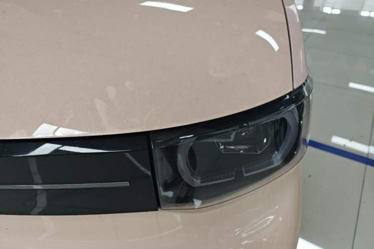 Used Wuling Hongguang MINIEV 2022 Macaron Premium Model – Lithium Iron Phosphate Left Front Headlight