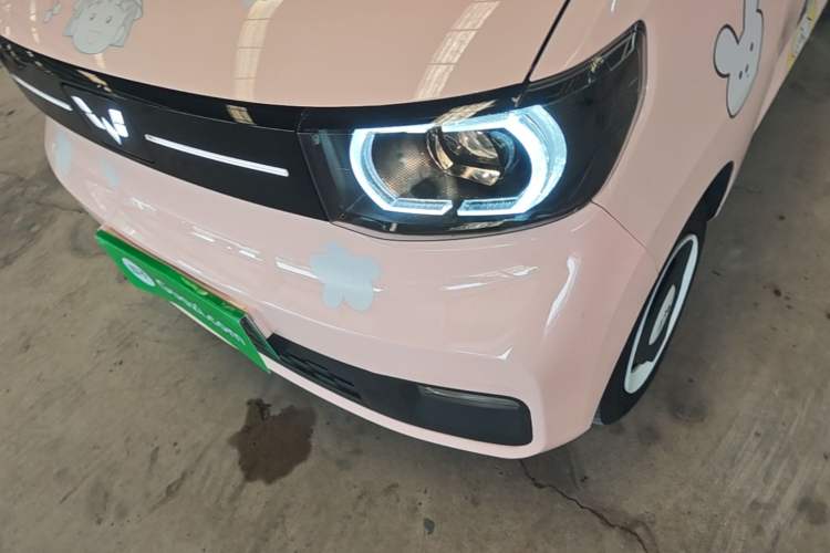 Used Wuling Hongguang MINIEV 2022 Macaron Premium Model – Lithium Iron Phosphate Left Front Headlight