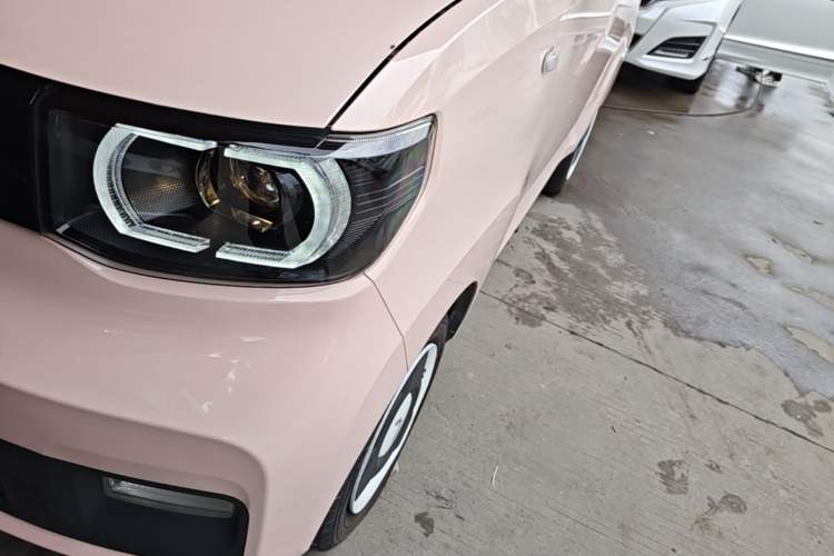 Used Wuling Hongguang MINIEV 2022 Macaron Premium Model – Lithium Iron Phosphate Left Front Headlight