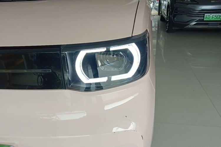 Used Wuling Hongguang MINIEV 2022 Macaron Premium Model – Lithium Ternary Battery Left Front Headlight