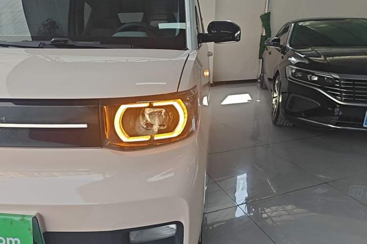 Used Wuling Hongguang MINIEV 2022 Macaron Premium Model – Lithium Iron Phosphate Left Front Headlight